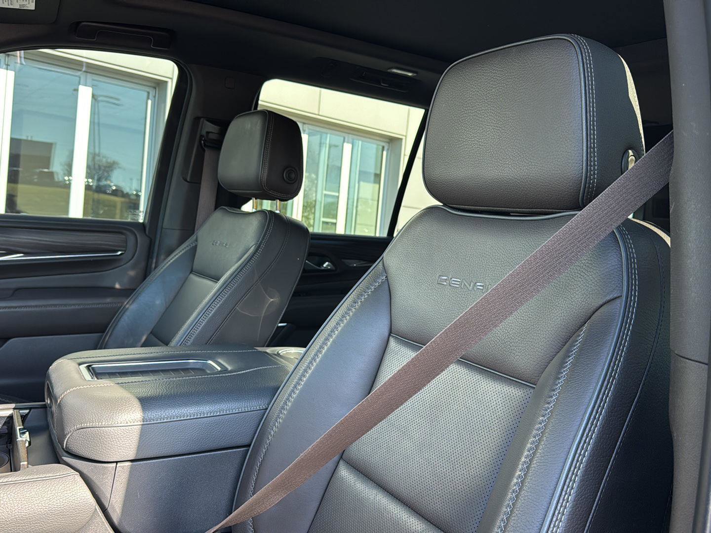 Used 2023 GMC Yukon Denali image 27