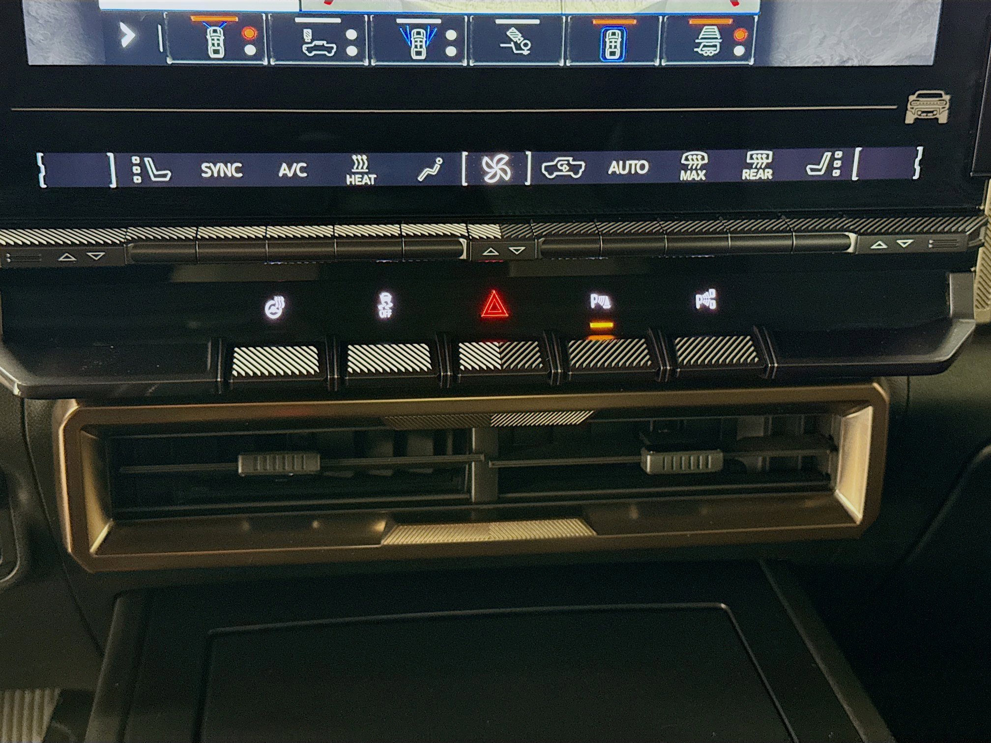 Used 2025 GMC Hummer EV 2X image 16