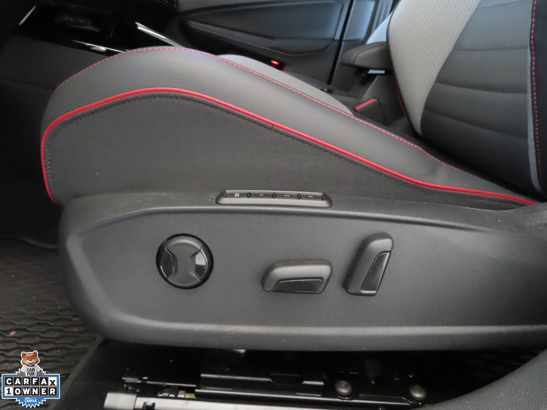 Used 2024 Volkswagen GTI Autobahn FWD image 12