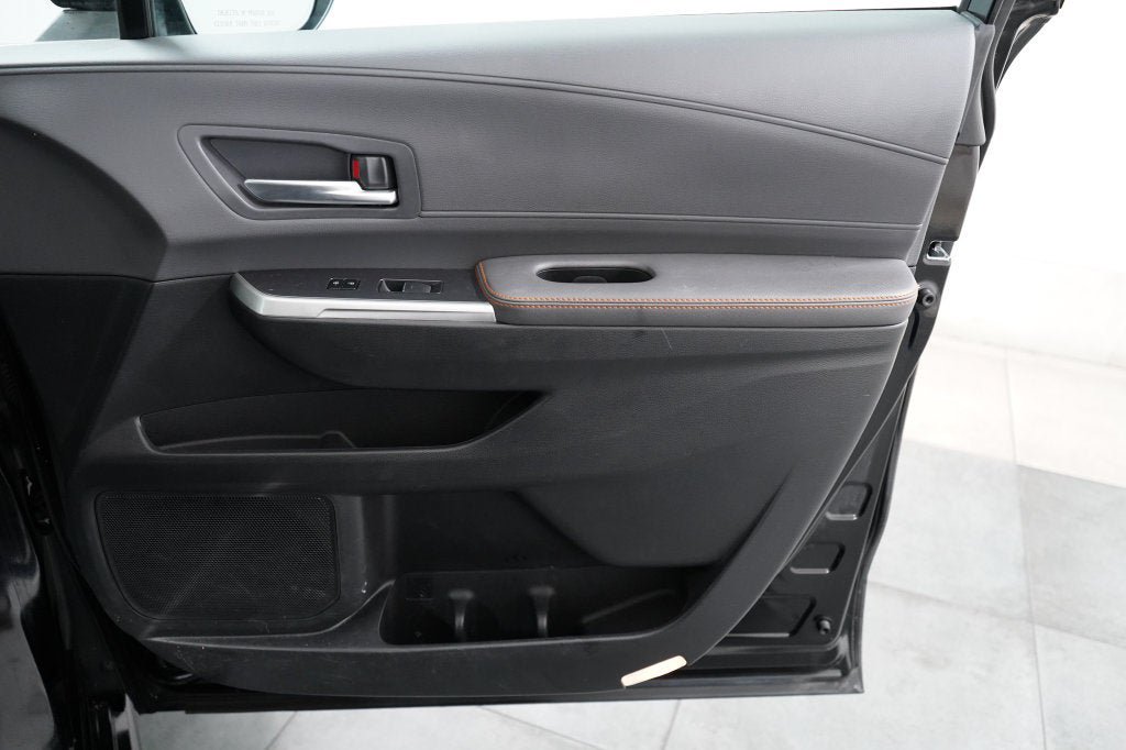 Used 2024 Toyota Sienna XSE w/ XSE Premium Package FWD image 23