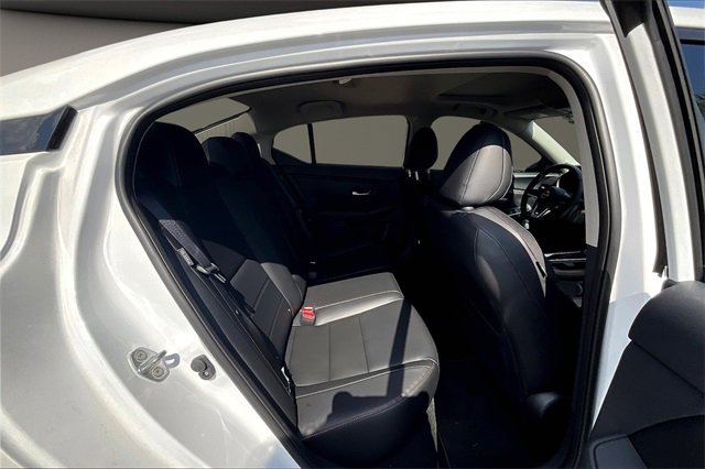 New 2025 Nissan Sentra SR w/ SR Premium Package image 10