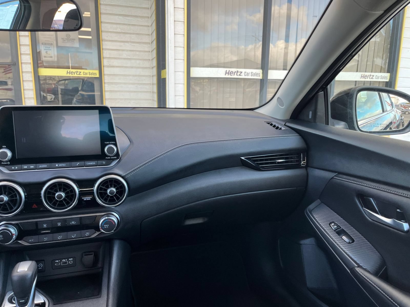 Used 2025 Nissan Sentra SV FWD image 32