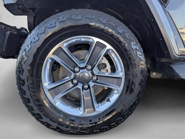 Used 2018 Jeep Wrangler Unlimited Sahara image 9