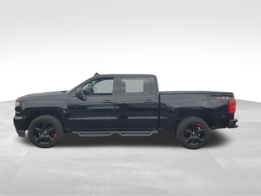 Used 2018 Chevrolet Silverado 1500 LTZ Z71 w/ Redline Edition image 2