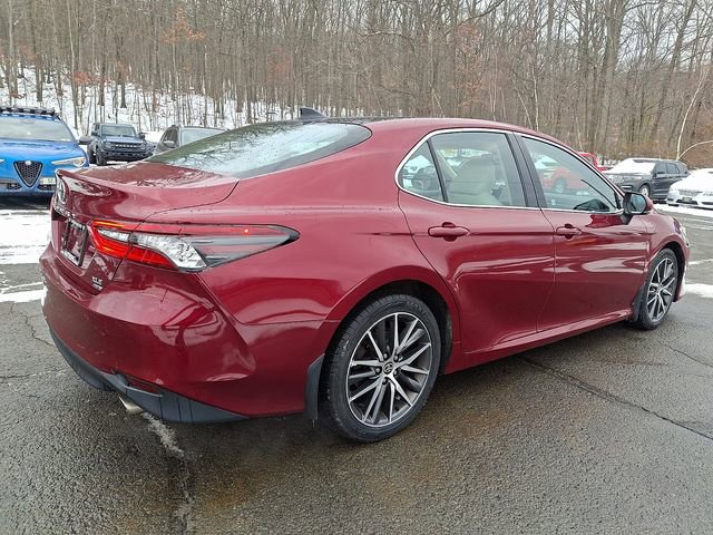 Used 2021 Toyota Camry XLE image 6