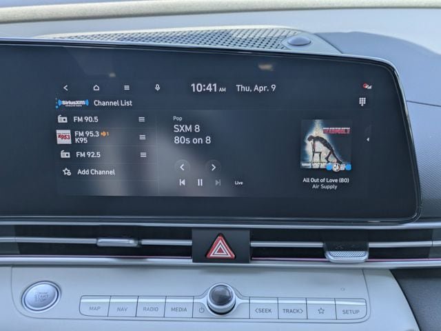 Certified 2025 Hyundai Elantra Limited FWD image 17