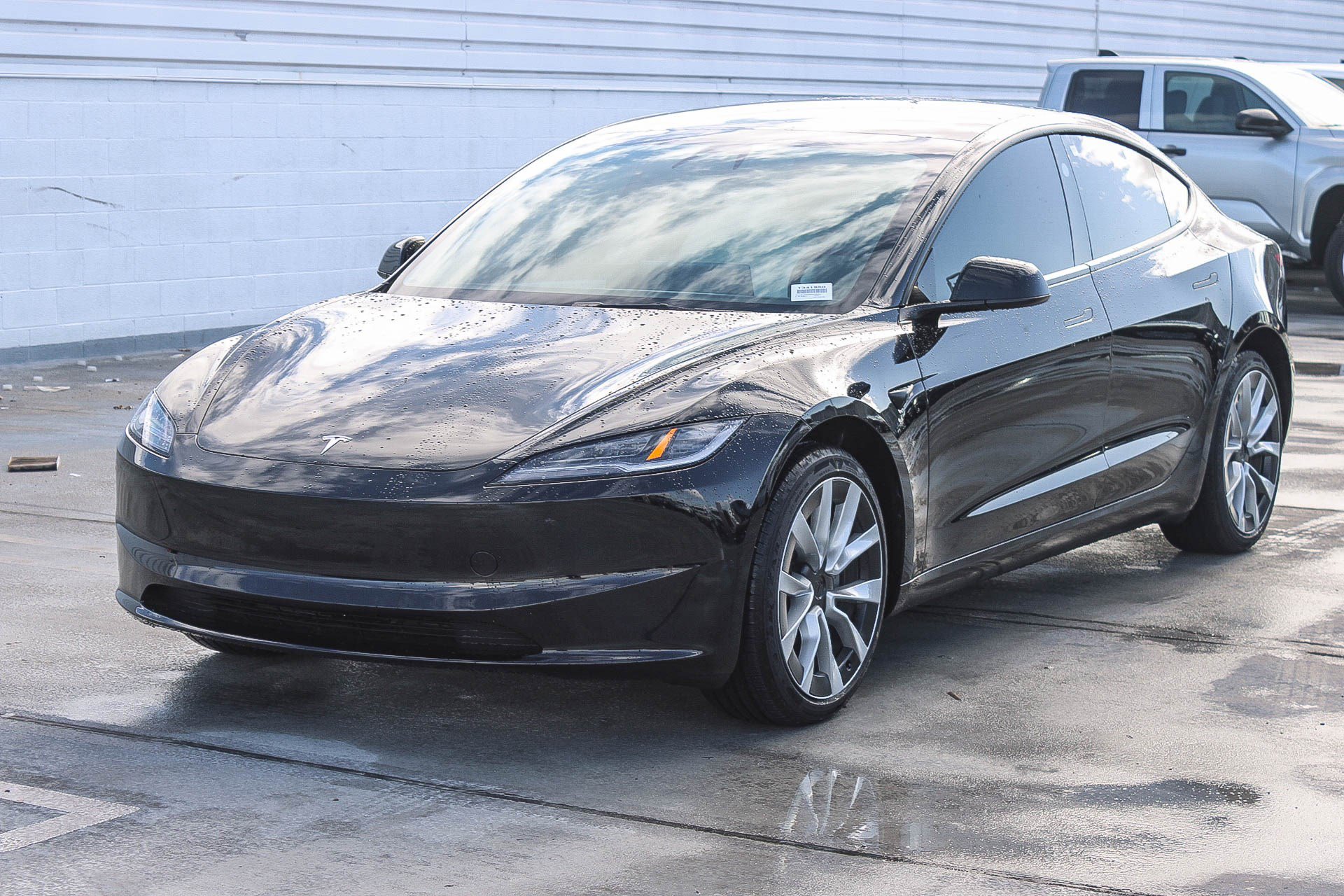Used 2025 Tesla Model 3 Long Range image 3