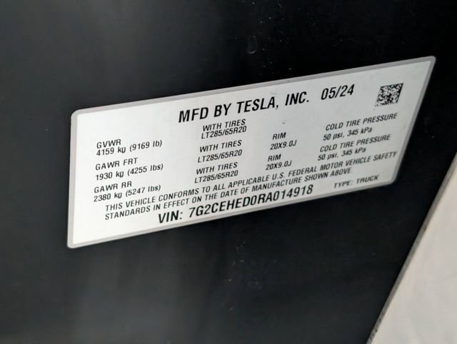 Used 2024 Tesla Cybertruck AWD Crew Cab image 19