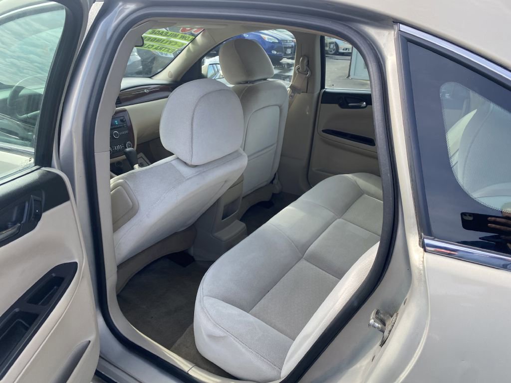 Used 2010 Chevrolet Impala LT w/ Convenience Package image 15