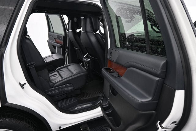 Used 2023 Lincoln Navigator Reserve AWD/4WD image 17