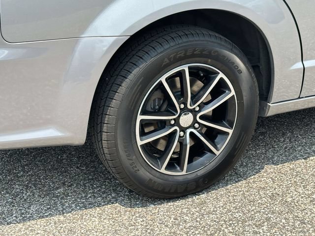 Used 2018 Dodge Grand Caravan GT FWD image 30