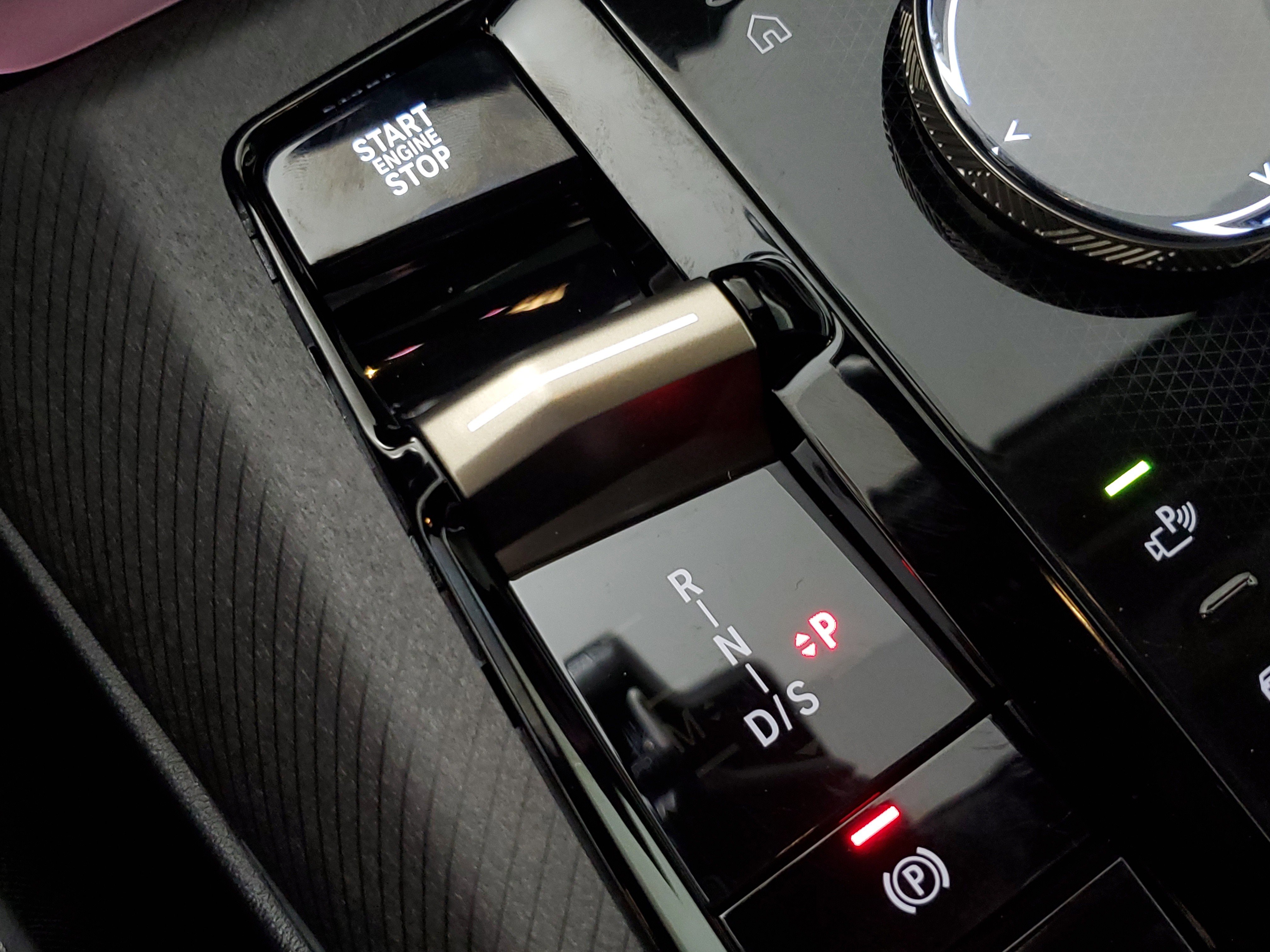 Certified 2025 BMW X3 xDrive30i w/ Convenience Package image 22