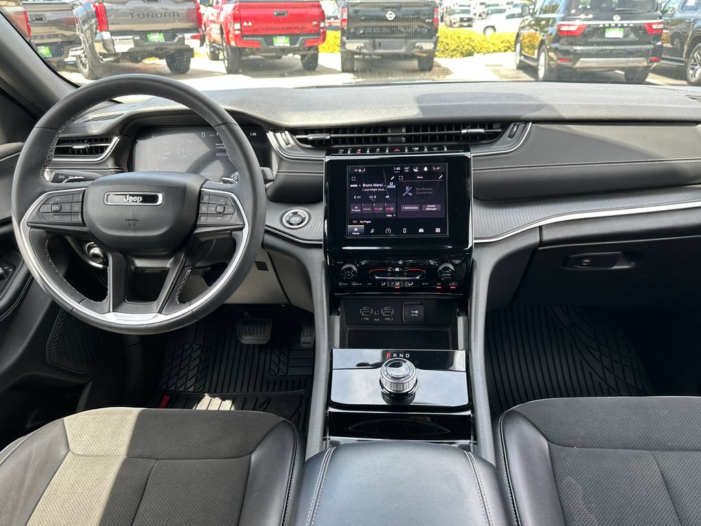 Certified 2023 Jeep Grand Cherokee L Laredo AWD/4WD image 19
