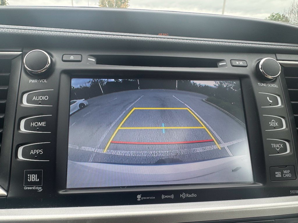Used 2018 Toyota Highlander Limited AWD/4WD image 41
