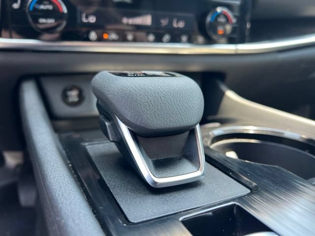 Used 2026 Nissan Rogue SL FWD image 22