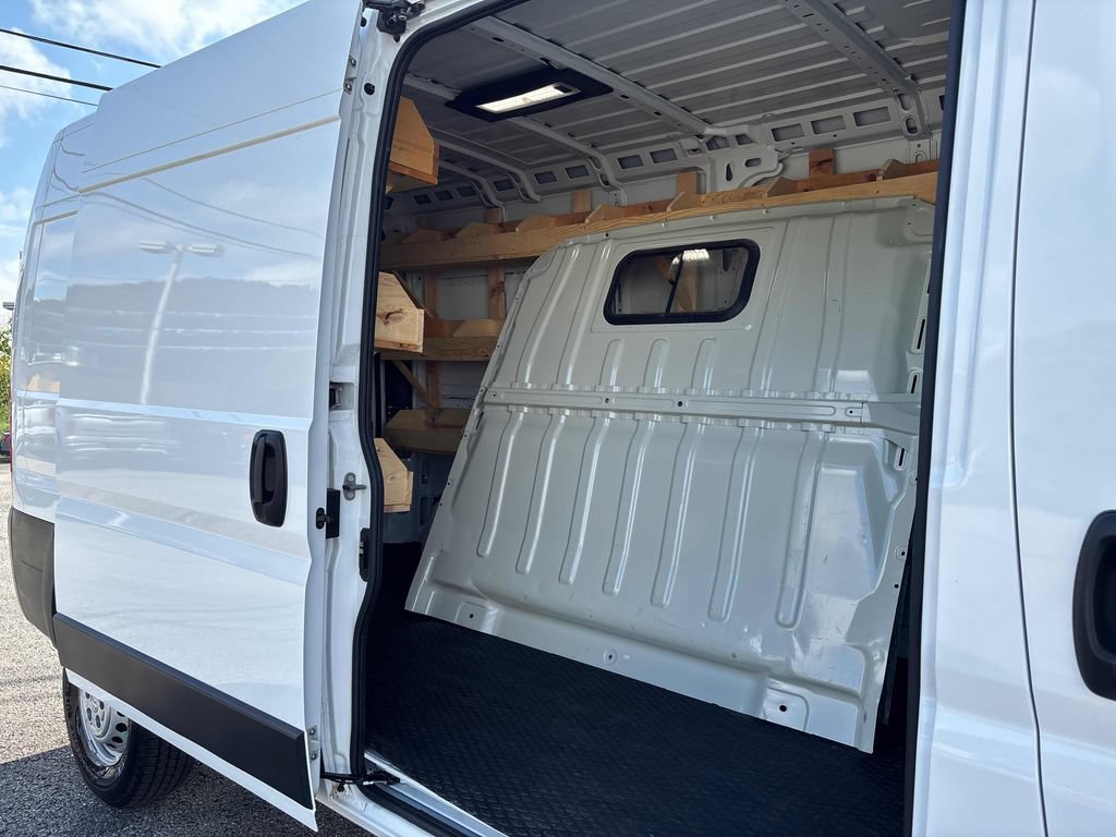 Used 2025 RAM ProMaster 3500 w/ Convenience Group FWD image 19