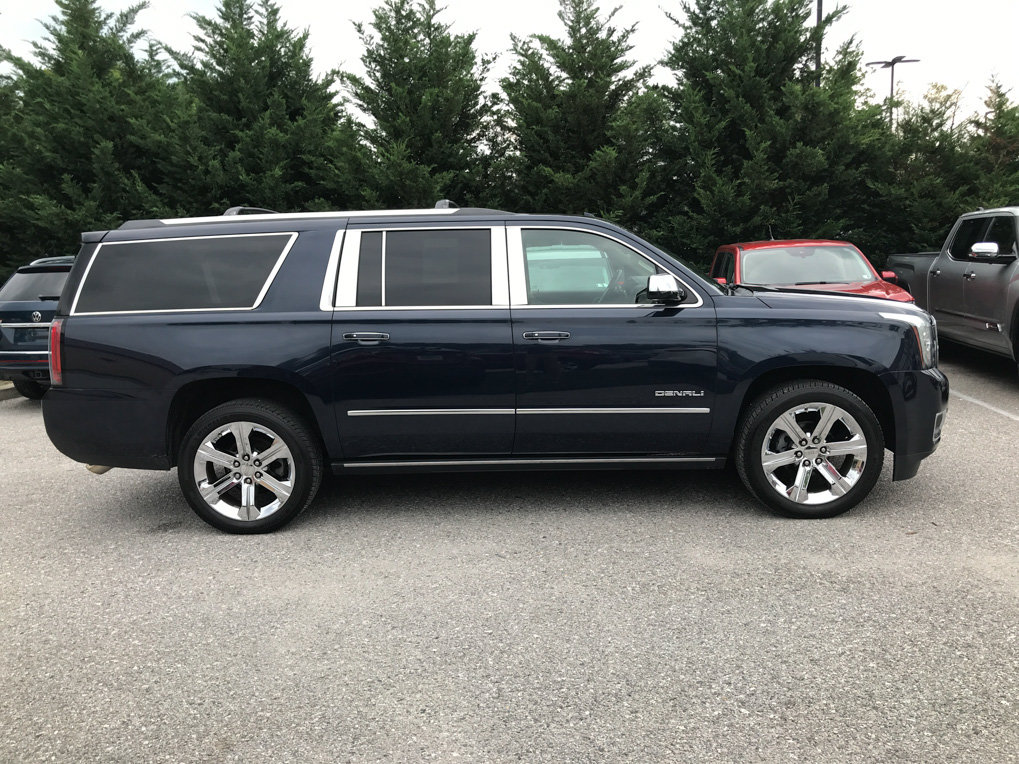 Used 2018 GMC Yukon XL Denali w/ Denali Ultimate Package AWD/4WD image 9