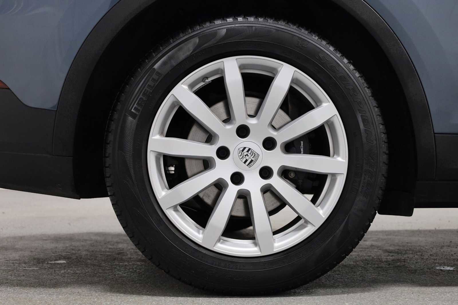 Used 2019 Porsche Cayenne AWD/4WD image 38
