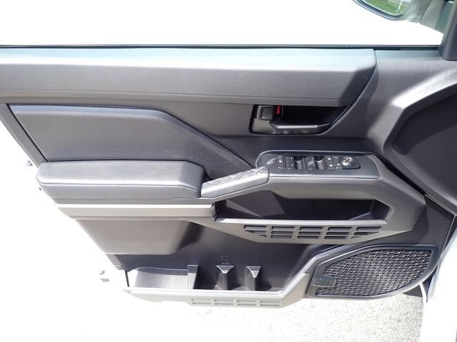 Certified 2024 Toyota Tacoma SR5 AWD/4WD image 20