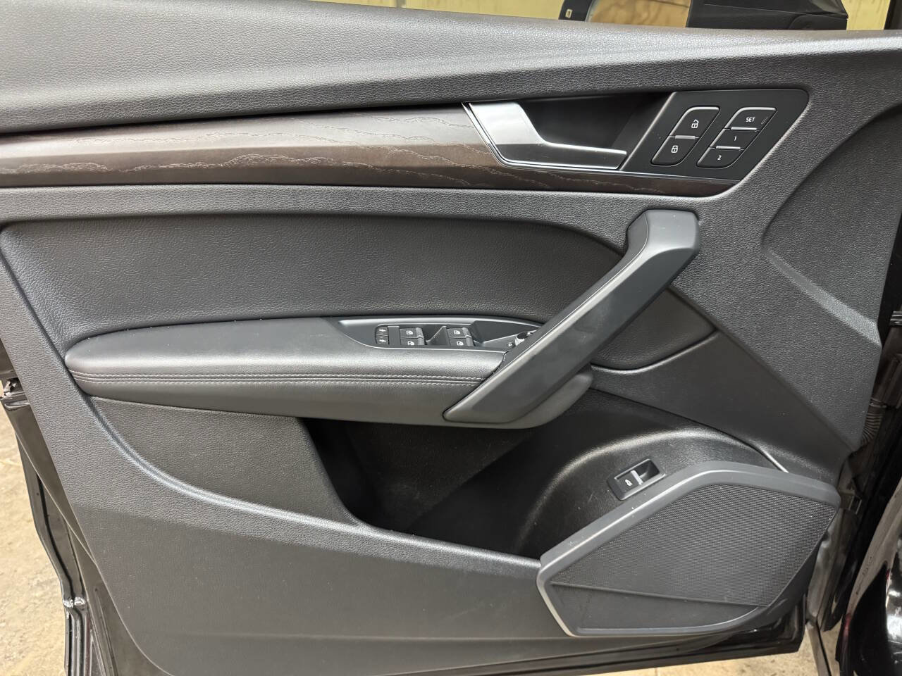 Used 2020 Audi Q5 2.0T Premium Plus w/ Premium Plus Package image 16