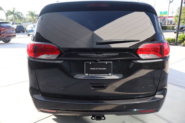 Used 2019 Chrysler Pacifica Limited FWD image 5