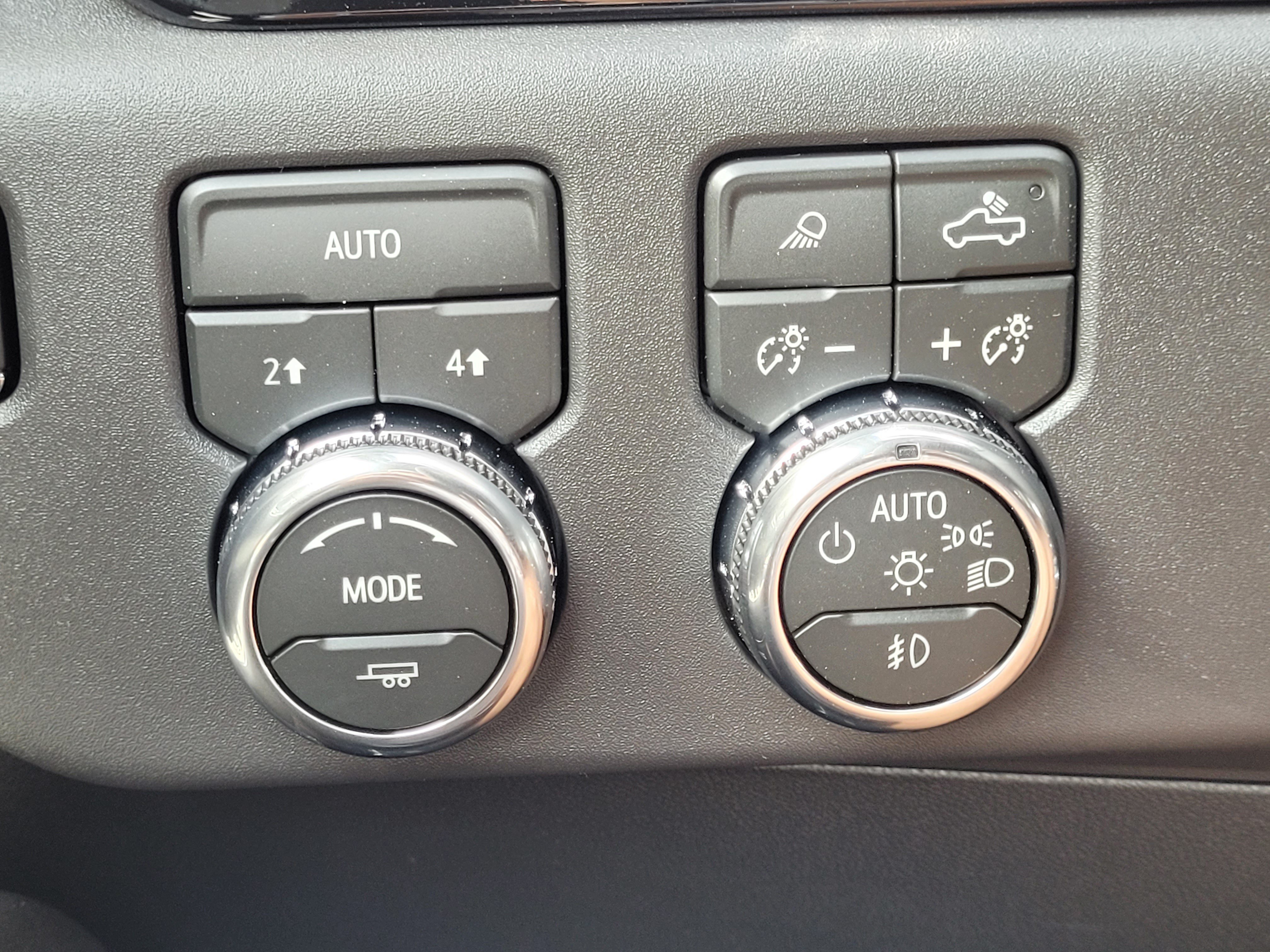 New 2026 GMC Sierra 1500 Elevation w/ Elevation Premium Package AWD/4WD image 18