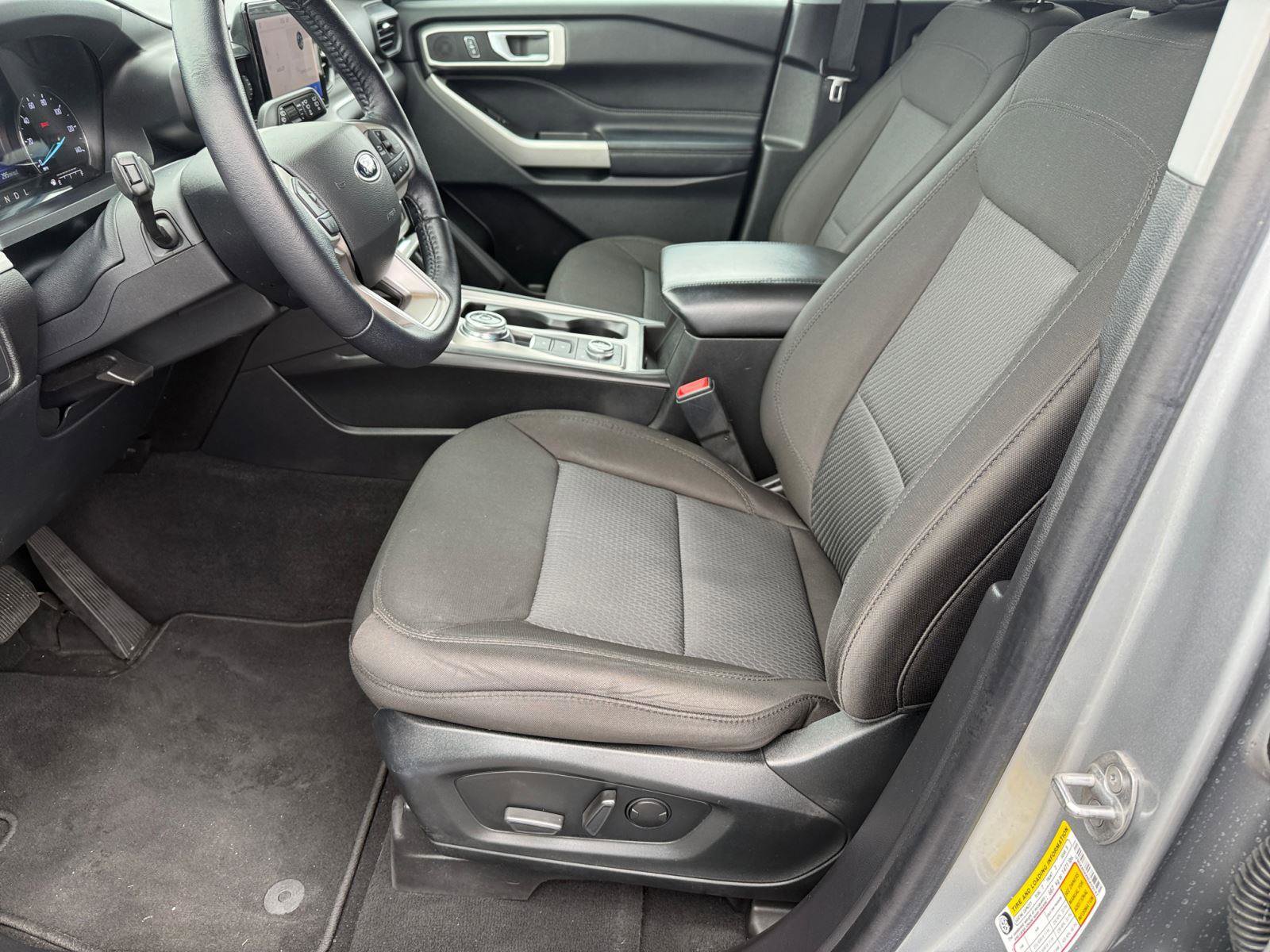 Used 2022 Ford Explorer XLT image 10