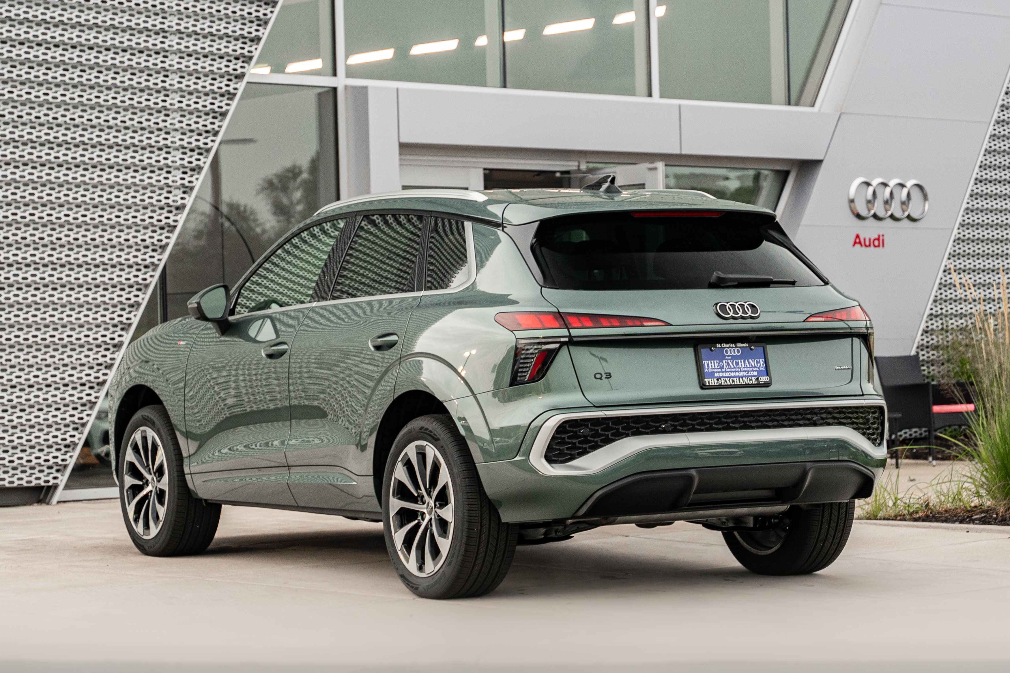 New 2026 Audi Q3 quattro 2.0T AWD/4WD image 5
