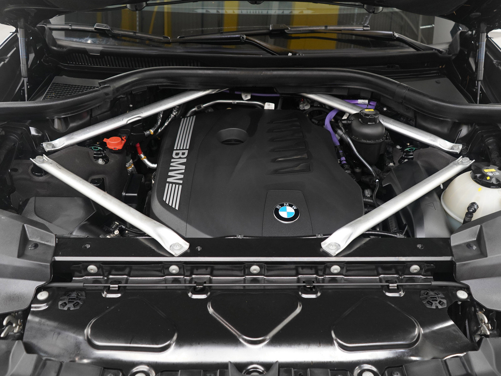 Used 2023 BMW X7 xDrive40i w/ Premium Package image 32