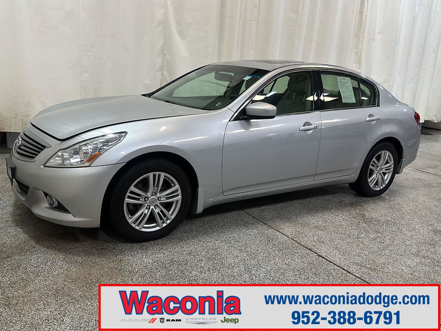 Used 2013 INFINITI G37 x Sedan w/ Premium Pkg AWD/4WD image 1