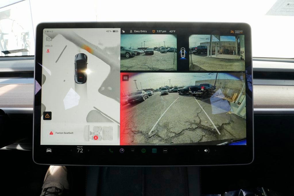 Used 2025 Tesla Model Y Long Range image 39