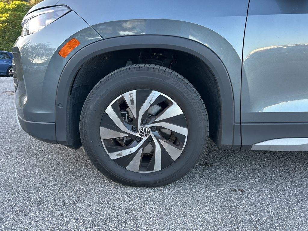 Used 2025 Volkswagen Tiguan S image 49