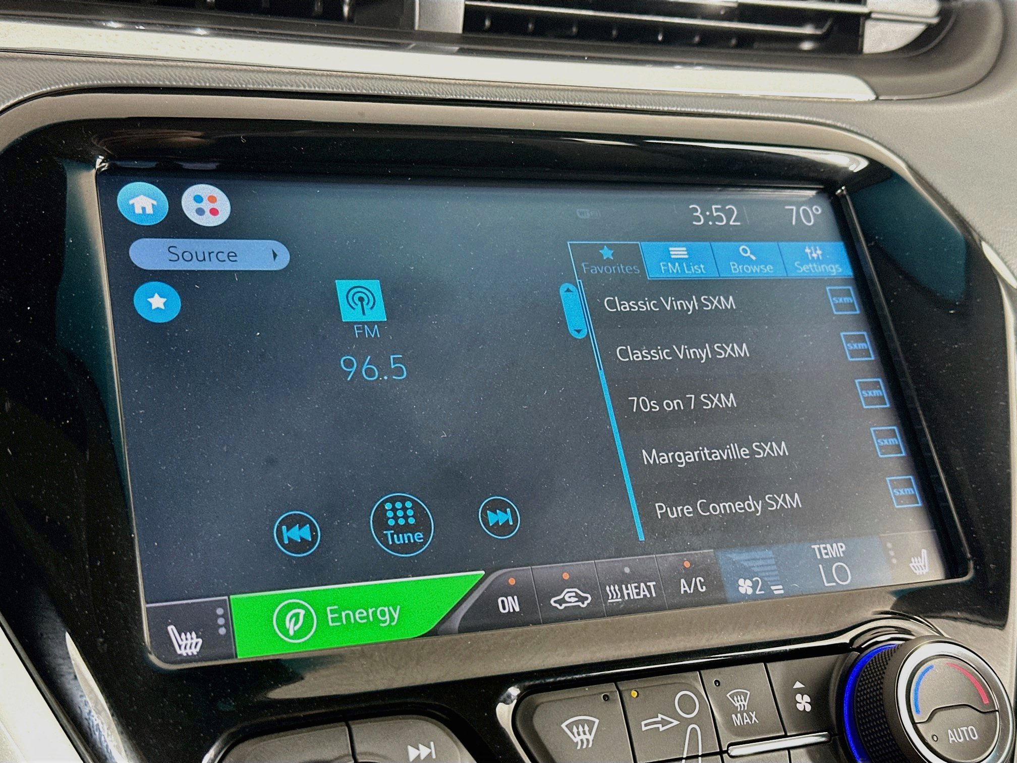 Used 2020 Chevrolet Bolt LT FWD image 21