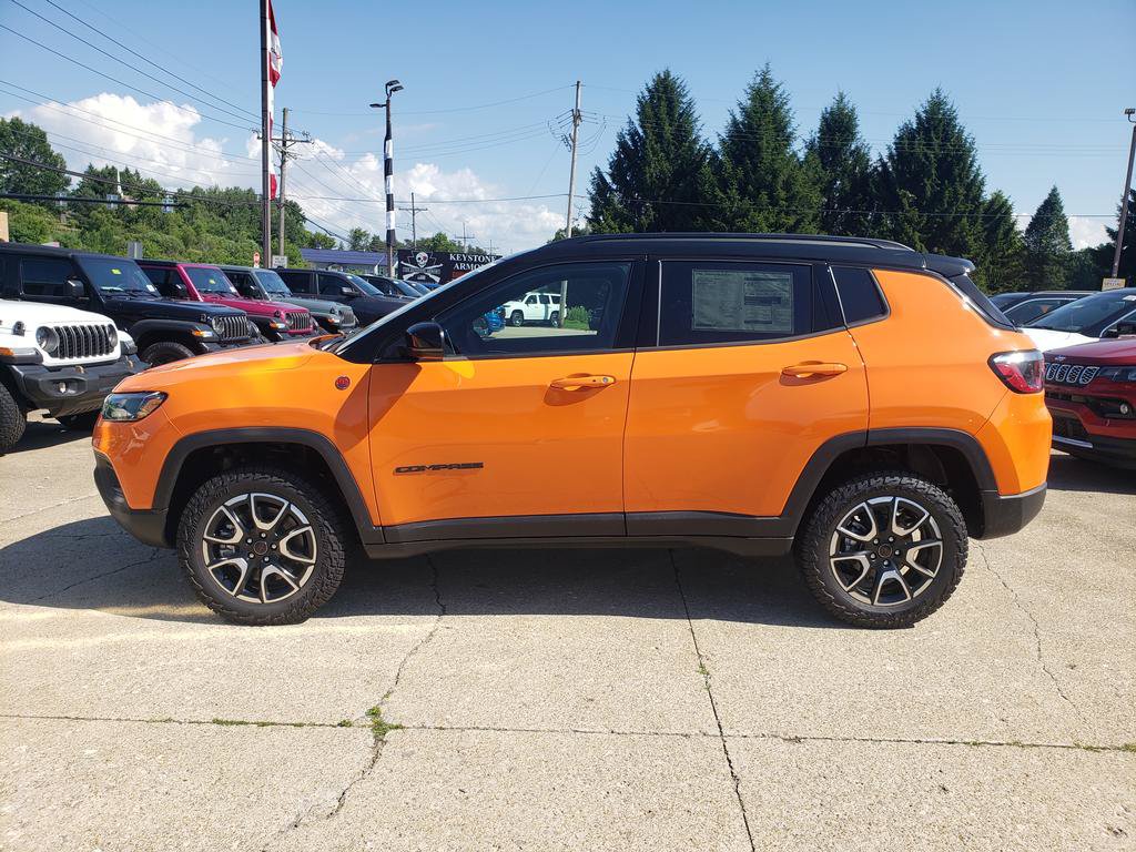New 2026 Jeep Compass Trailhawk AWD/4WD image 6