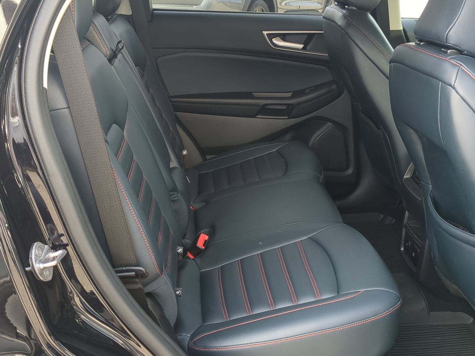 Used 2023 Ford Edge SEL w/ Sport Appearance Package image 21