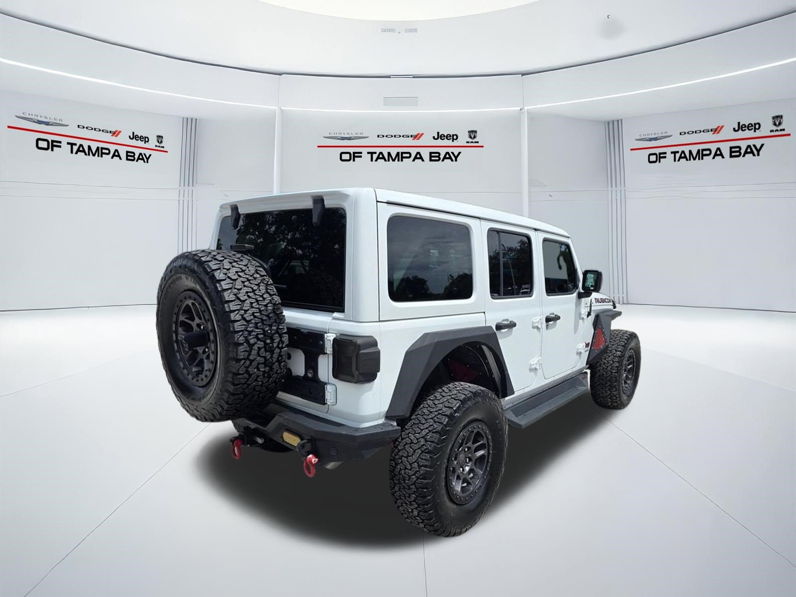 Used 2022 Jeep Wrangler Unlimited Rubicon w/ Xtreme Recon 35" Tire Package AWD/4WD image 6