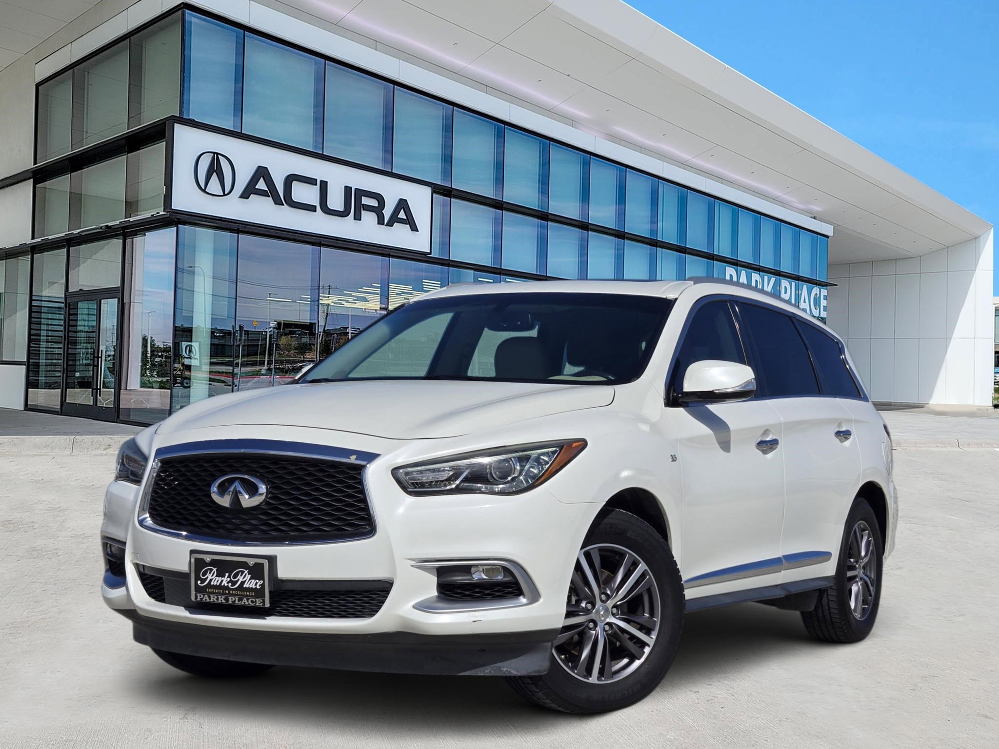 Used 2016 INFINITI QX60 FWD w/ Premium Package
