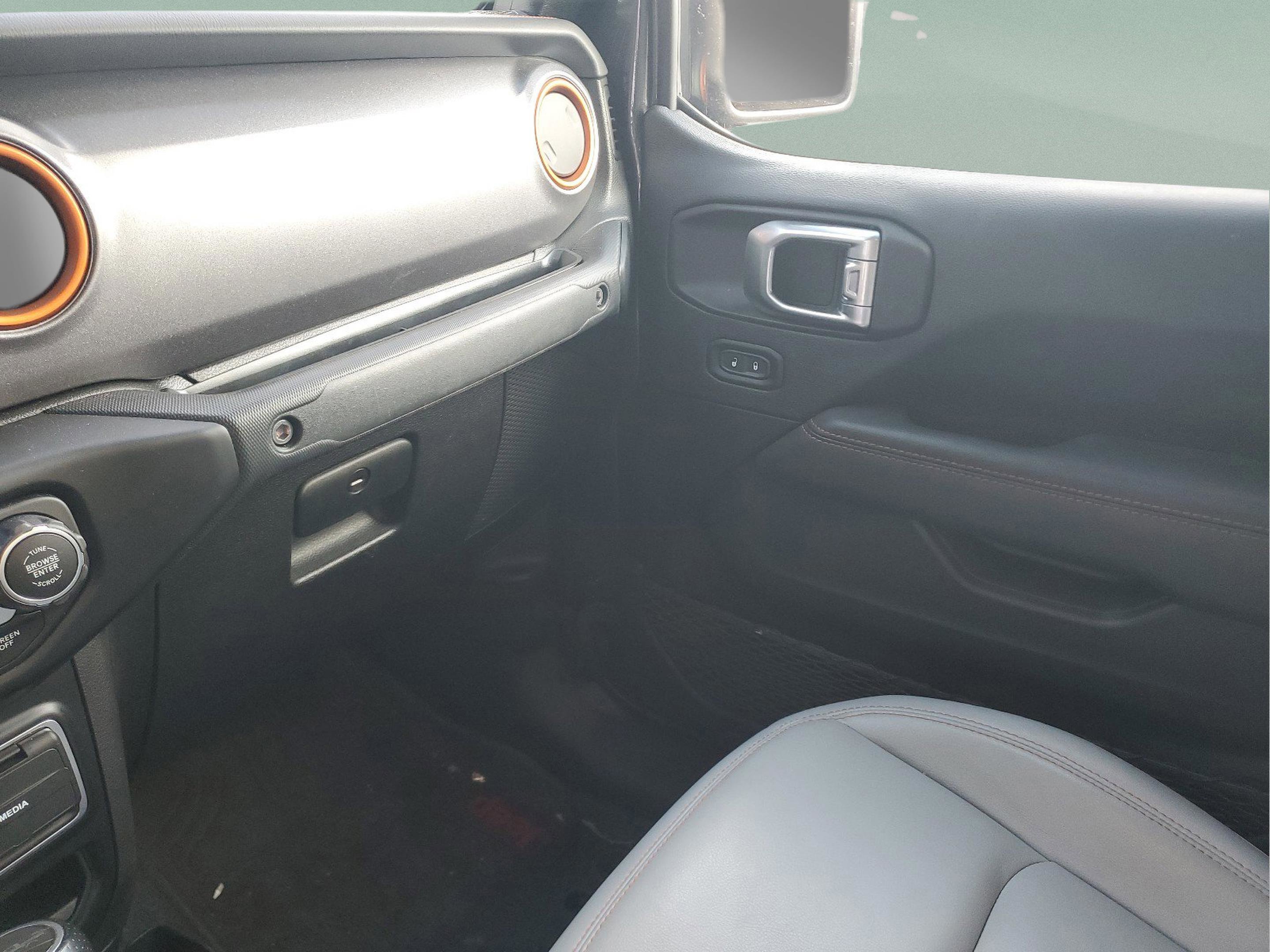 Used 2022 Jeep Gladiator Mojave w/ LED Lighting Group AWD/4WD image 22