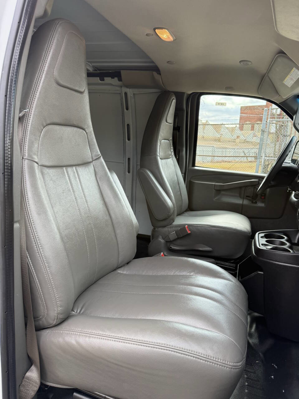 Used 2020 GMC Savana 2500 RWD image 15