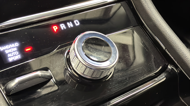 Used 2022 Jeep Grand Cherokee Limited AWD/4WD image 19