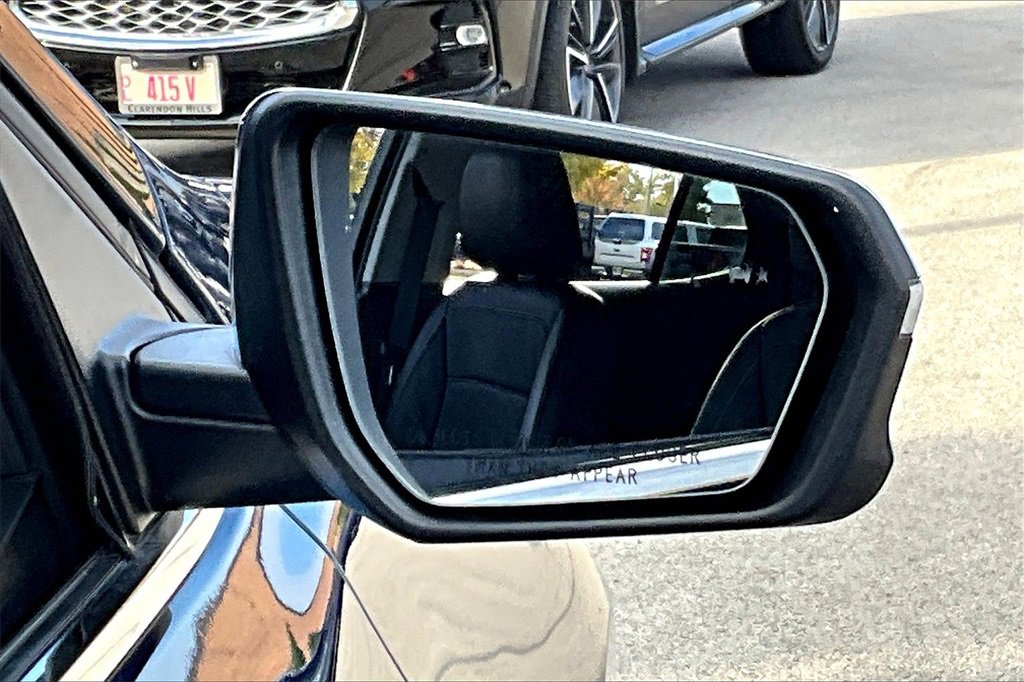 Used 2020 Chevrolet Equinox Premier image 24