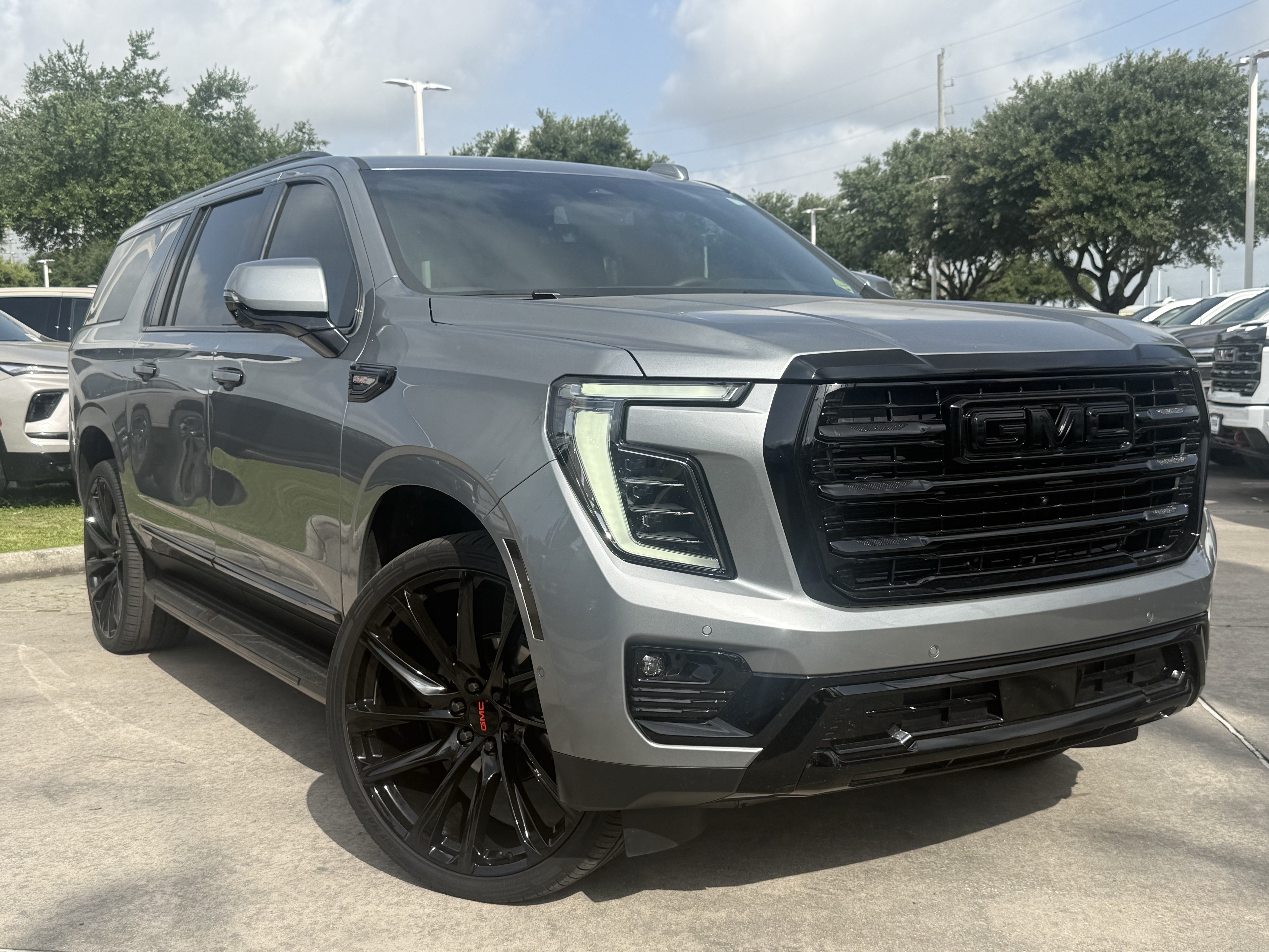 Used 2026 GMC Yukon XL Elevation w/ LPO, Floor Liner Package RWD image 2