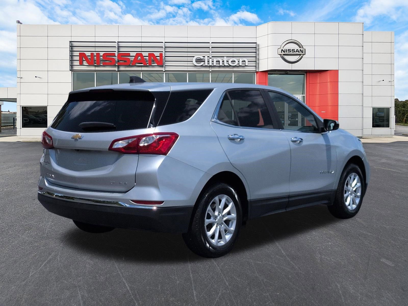 Used 2021 Chevrolet Equinox LT AWD/4WD image 3