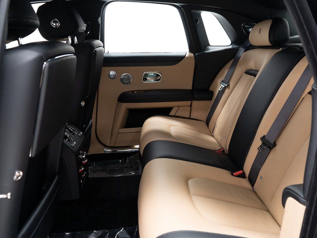 Used 2025 Rolls-Royce Ghost image 25