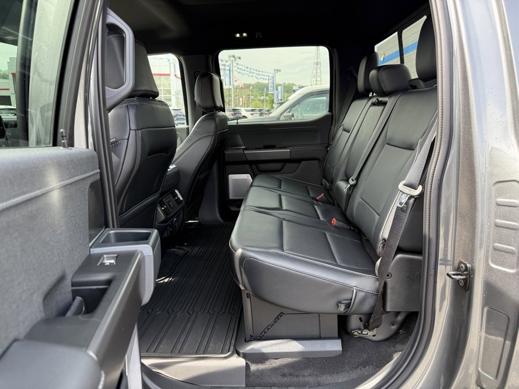 New 2025 Ford F150 Lariat w/ Equipment Group 502A High image 28