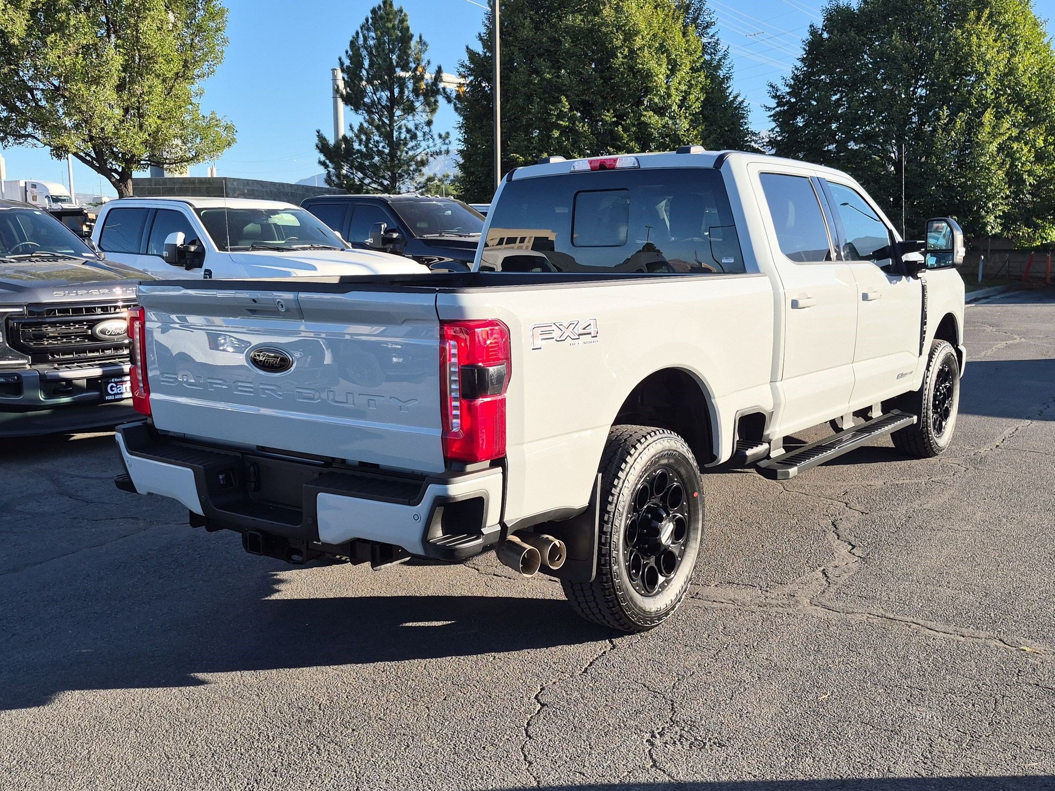 Used 2026 Ford F350 Lariat w/ Black Appearance Package AWD/4WD image 3