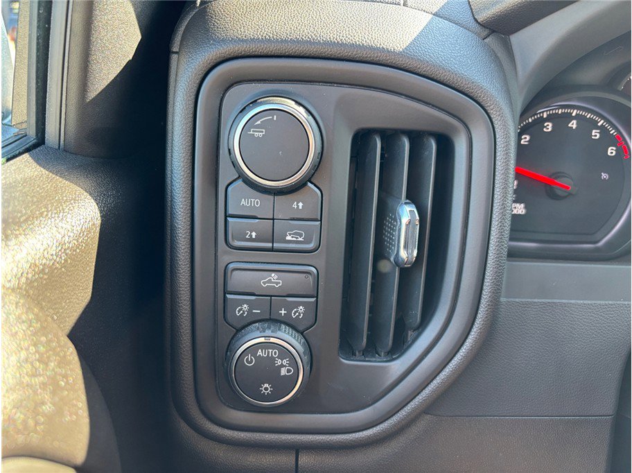 Used 2022 Chevrolet Silverado 1500 Custom image 30