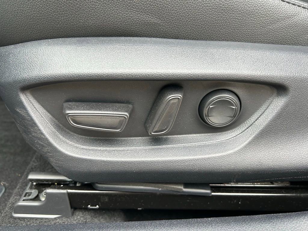 Certified 2025 Toyota Camry SE image 16