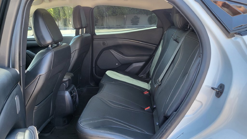 Used 2022 Ford Mustang Mach-E Premium RWD image 26