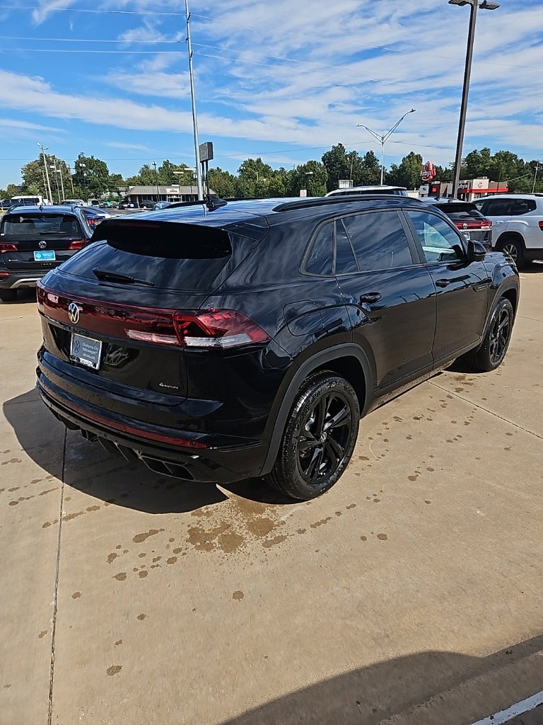 New 2026 Volkswagen Atlas Cross Sport SEL R-Line image 5